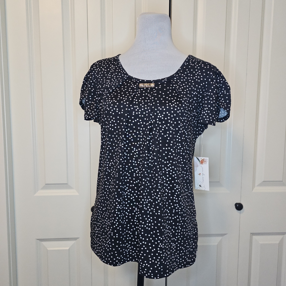 JOIE De Vivre  Polka Dot Blouse Short Sleeve Polka Dots And Metal Accent SZ M